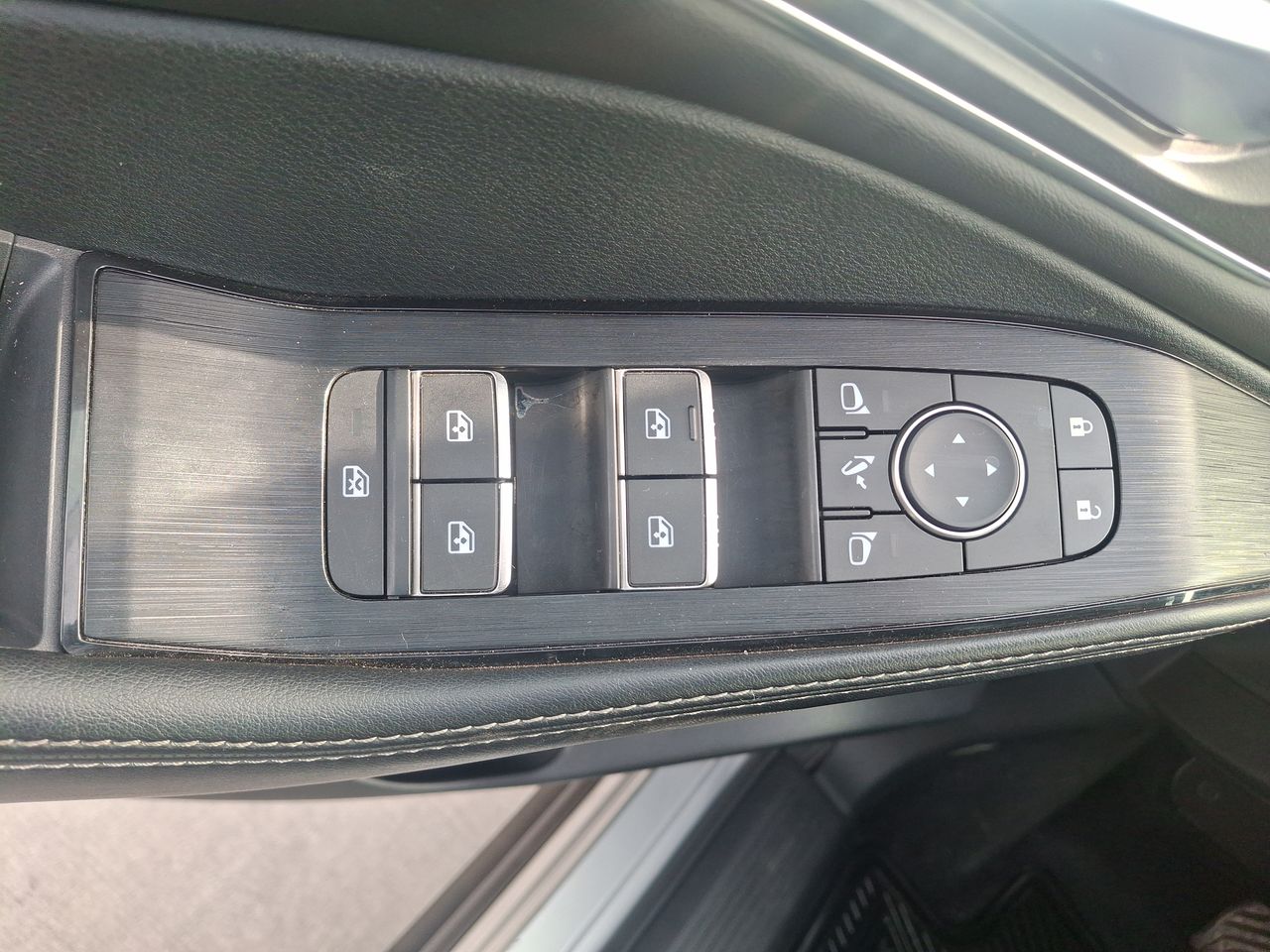NISSAN - 22