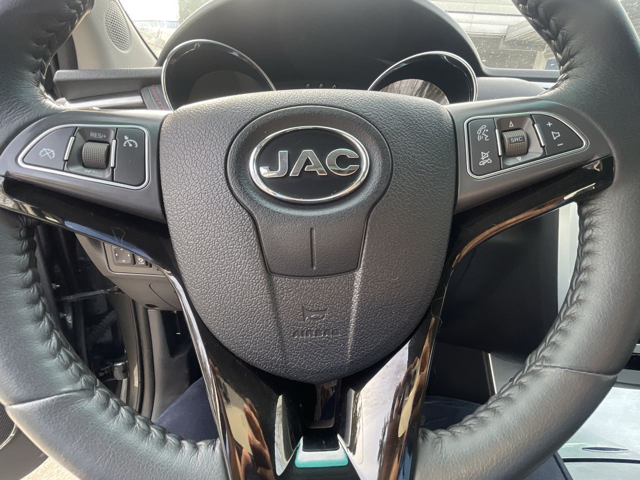 JAC - 24
