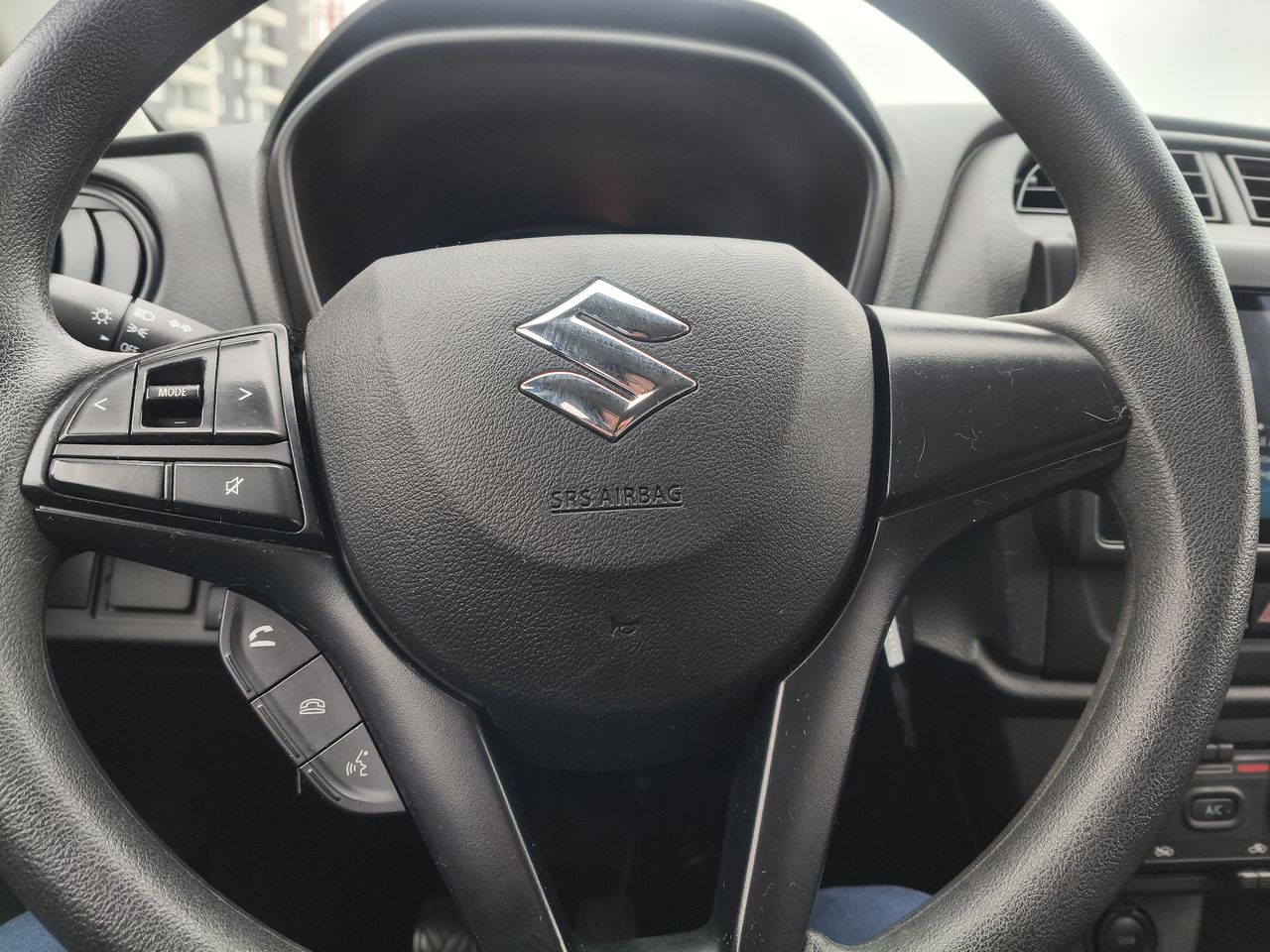 SUZUKI - 14