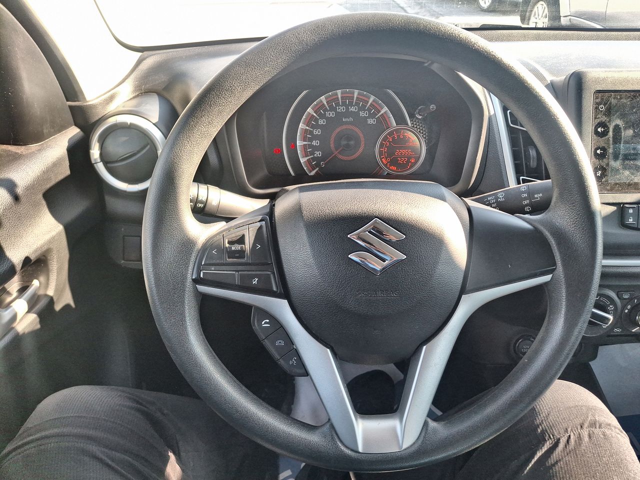 SUZUKI - 22