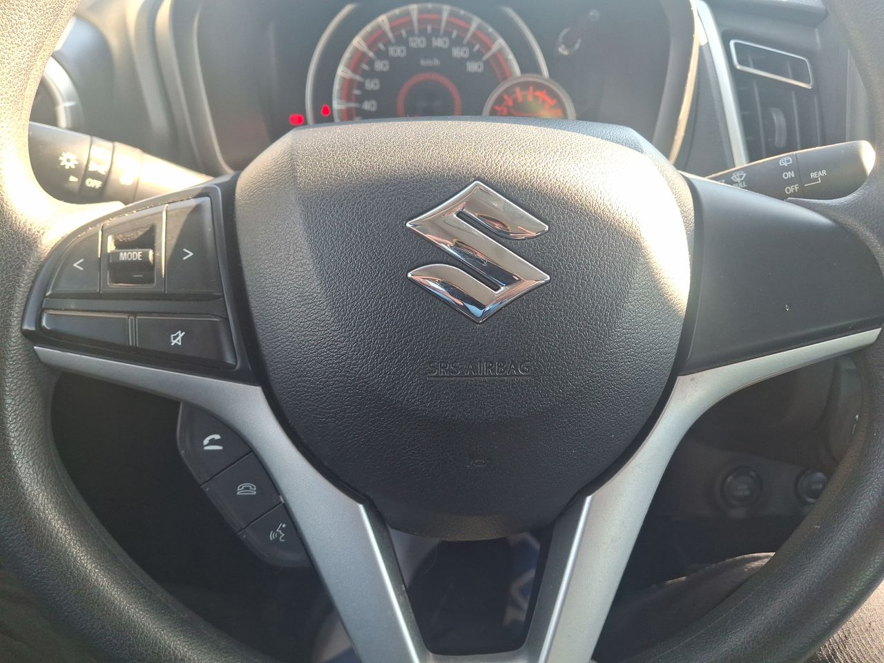 SUZUKI - 23