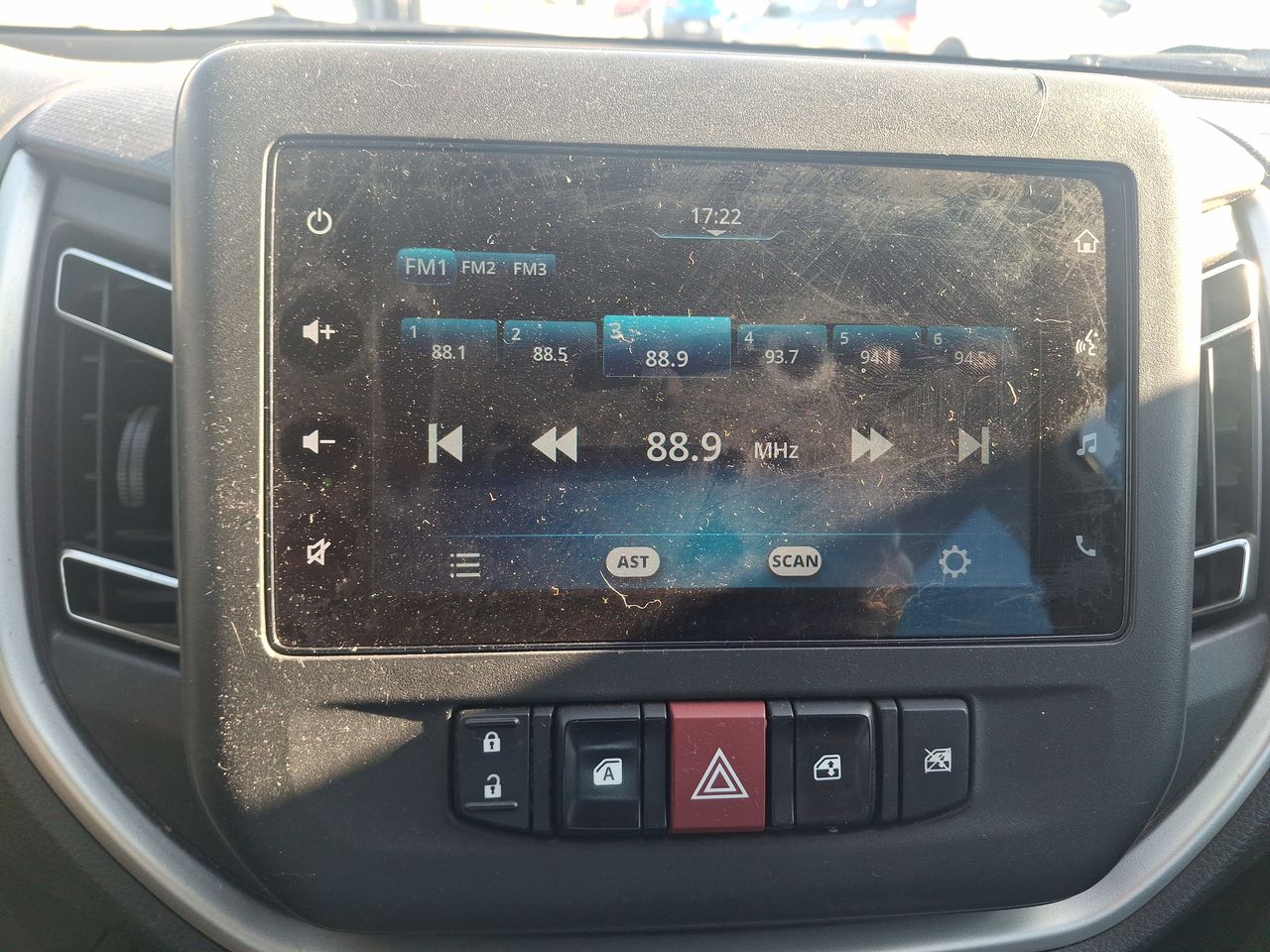 SUZUKI - 25