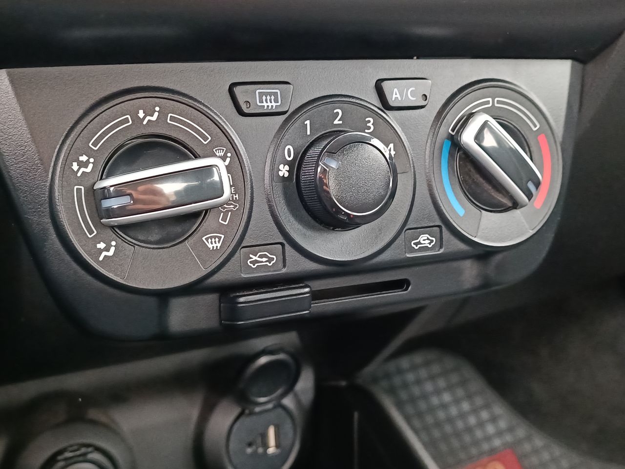 SUZUKI - 26