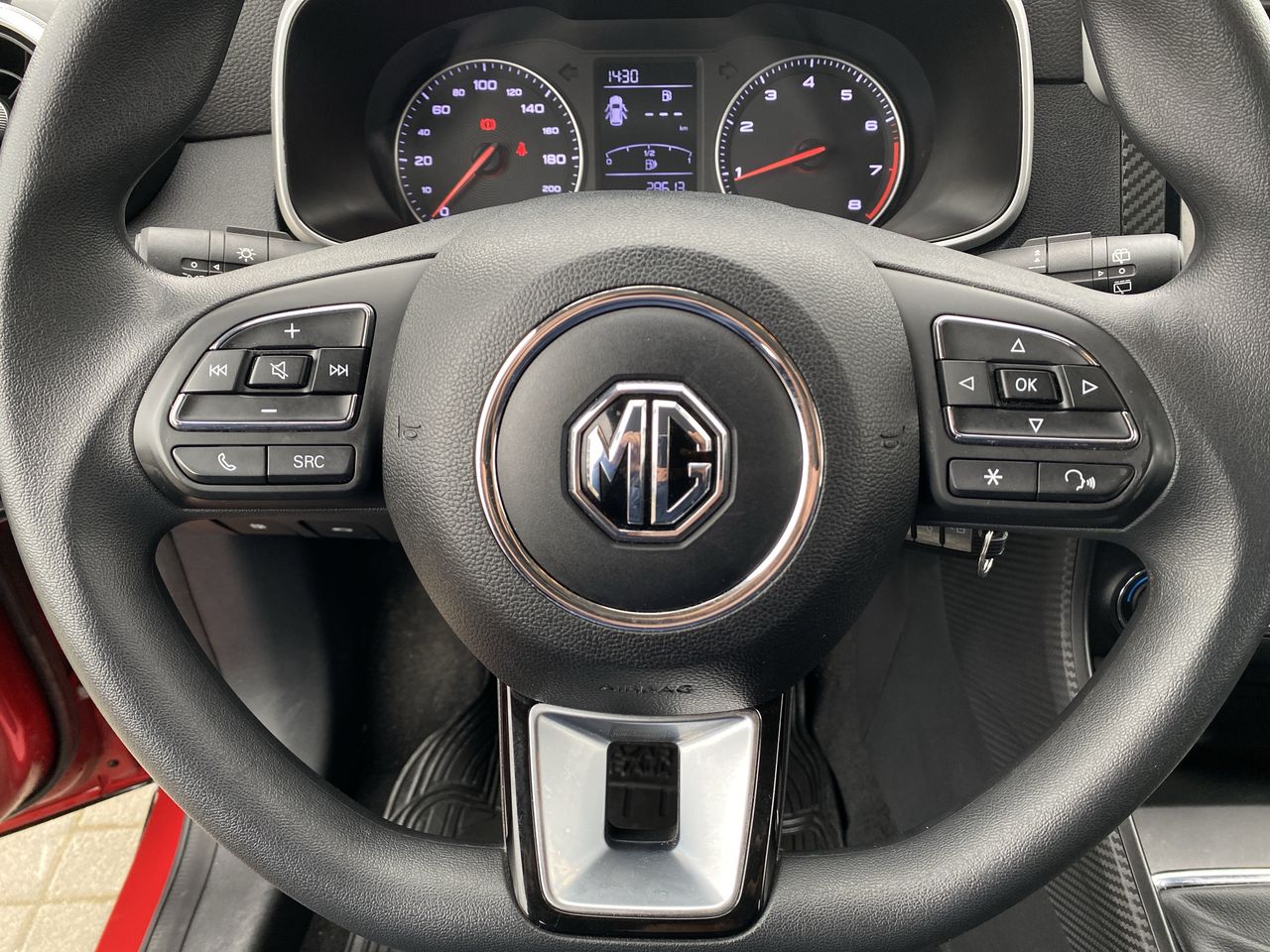 MG Zs — foto 20 de 28