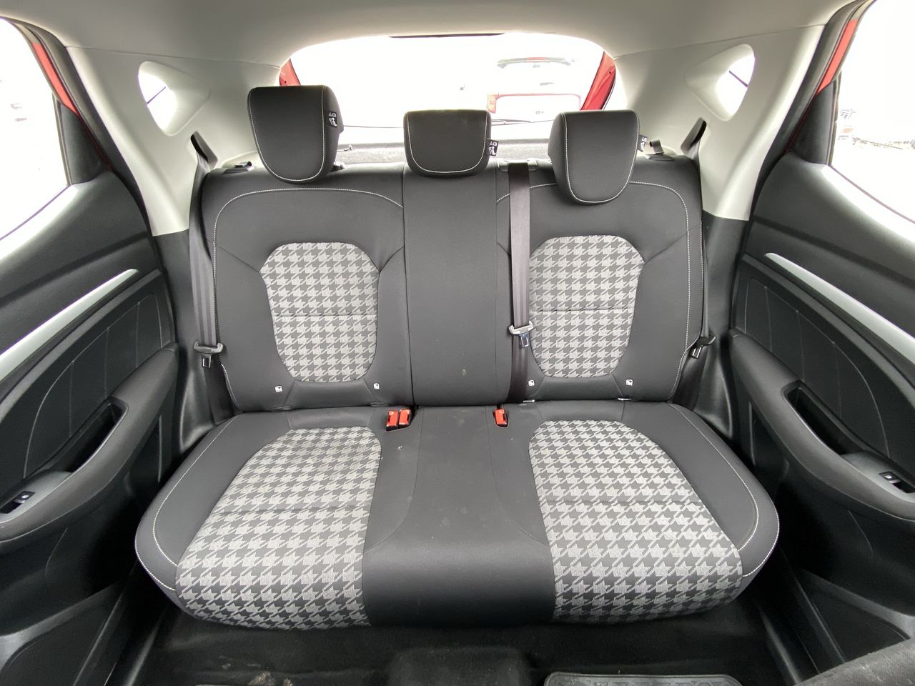 MG Zs — foto 6 de 28