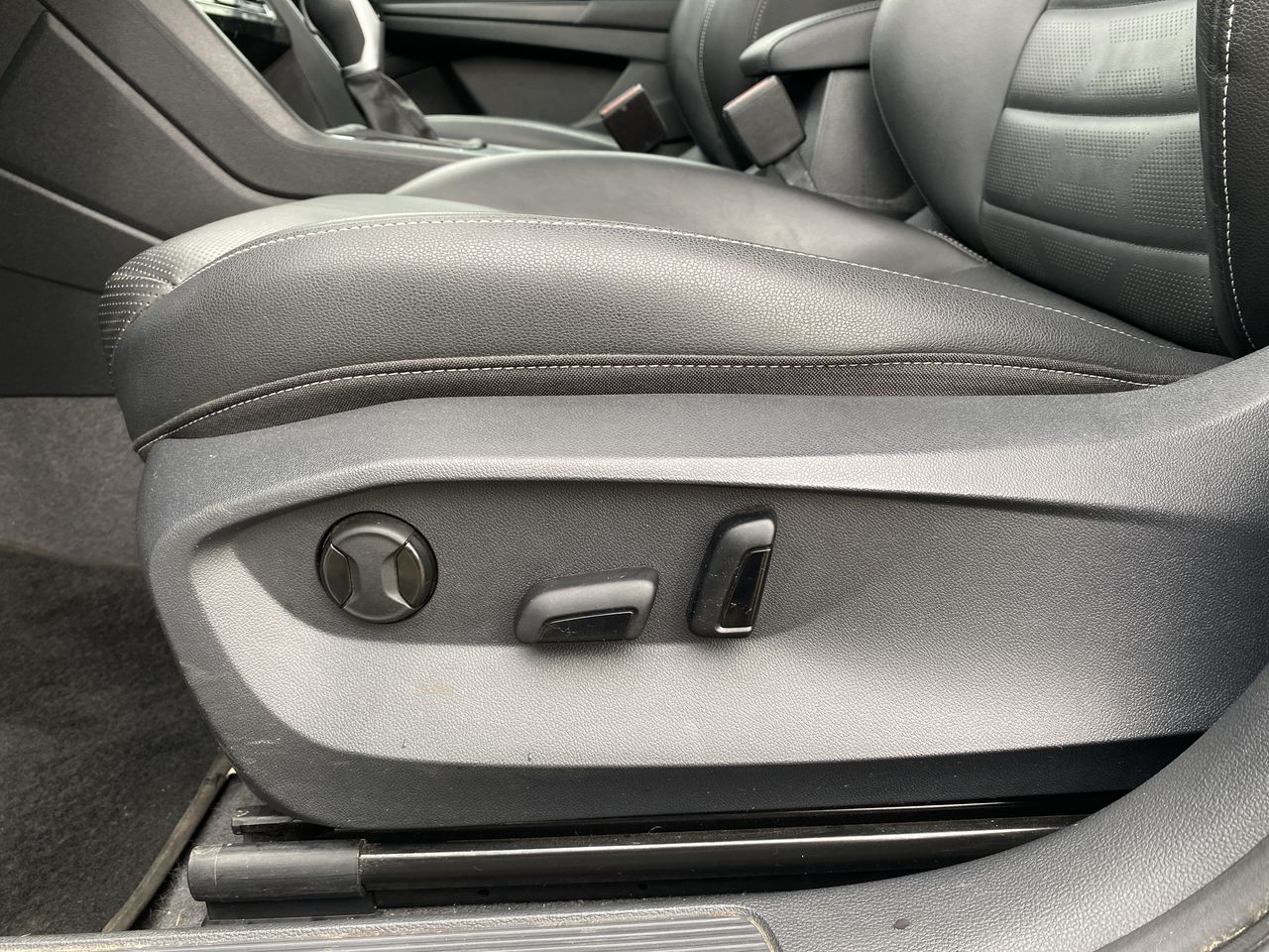 Volkswagen Taos — foto 24 de 36