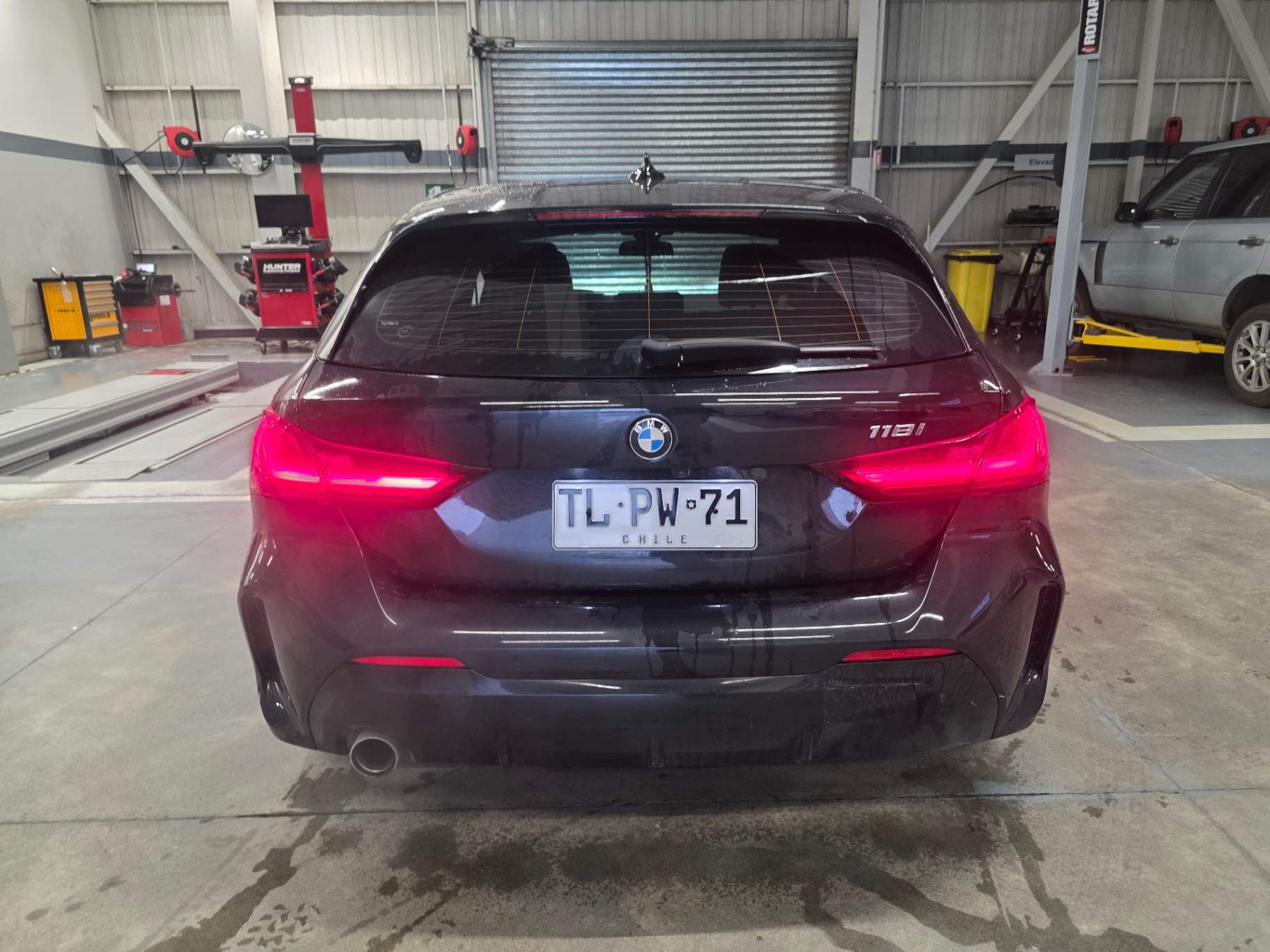 BMW - 4