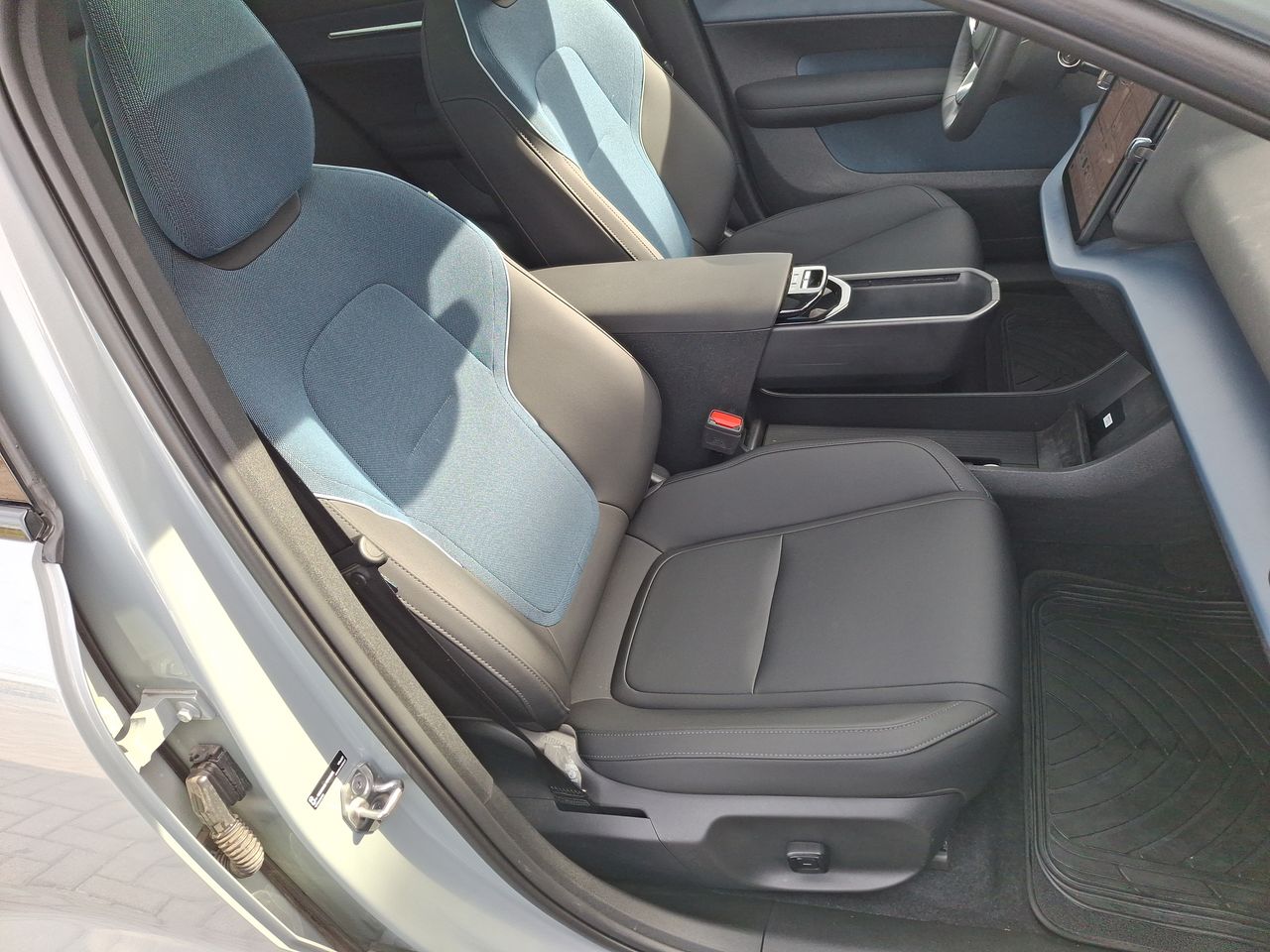 VOLVO - 30