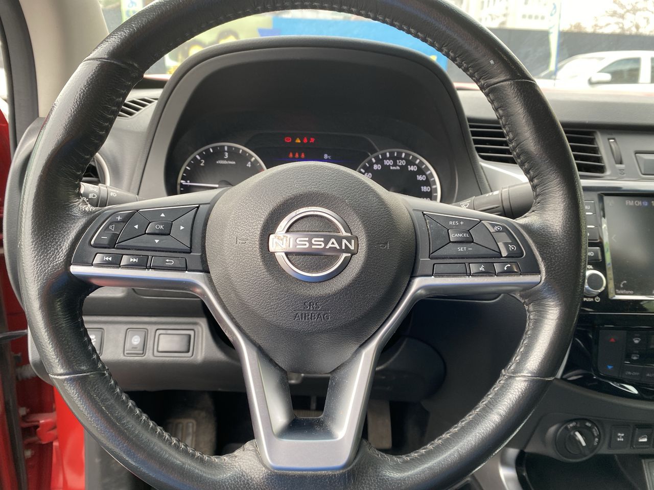 NISSAN - 24
