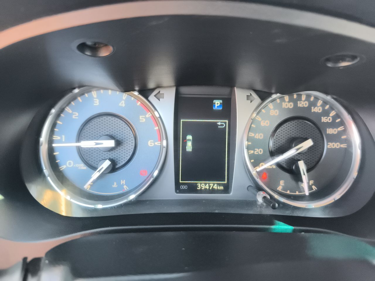 Toyota Hilux — foto 26 de 34