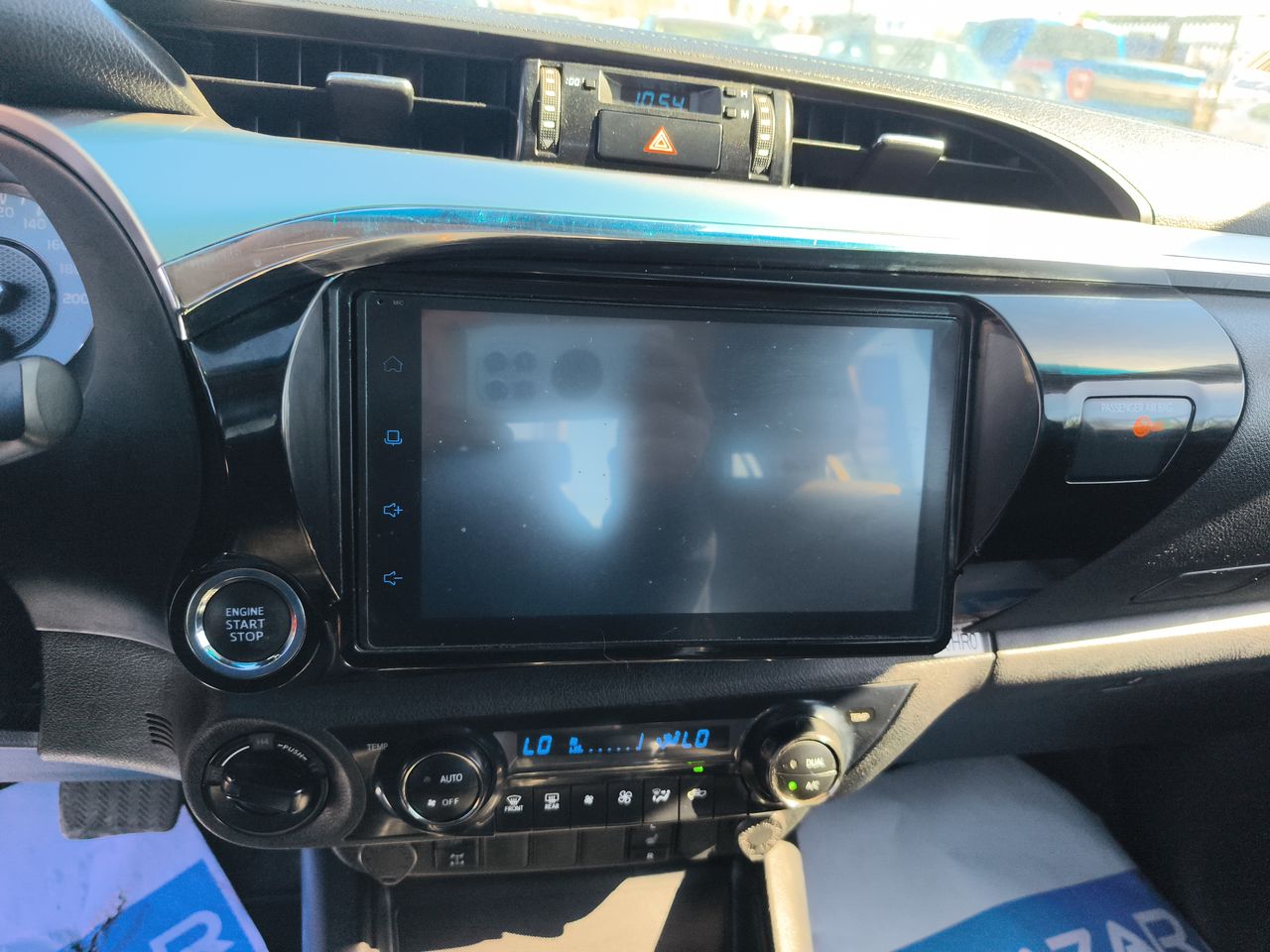 Toyota Hilux — foto 28 de 34