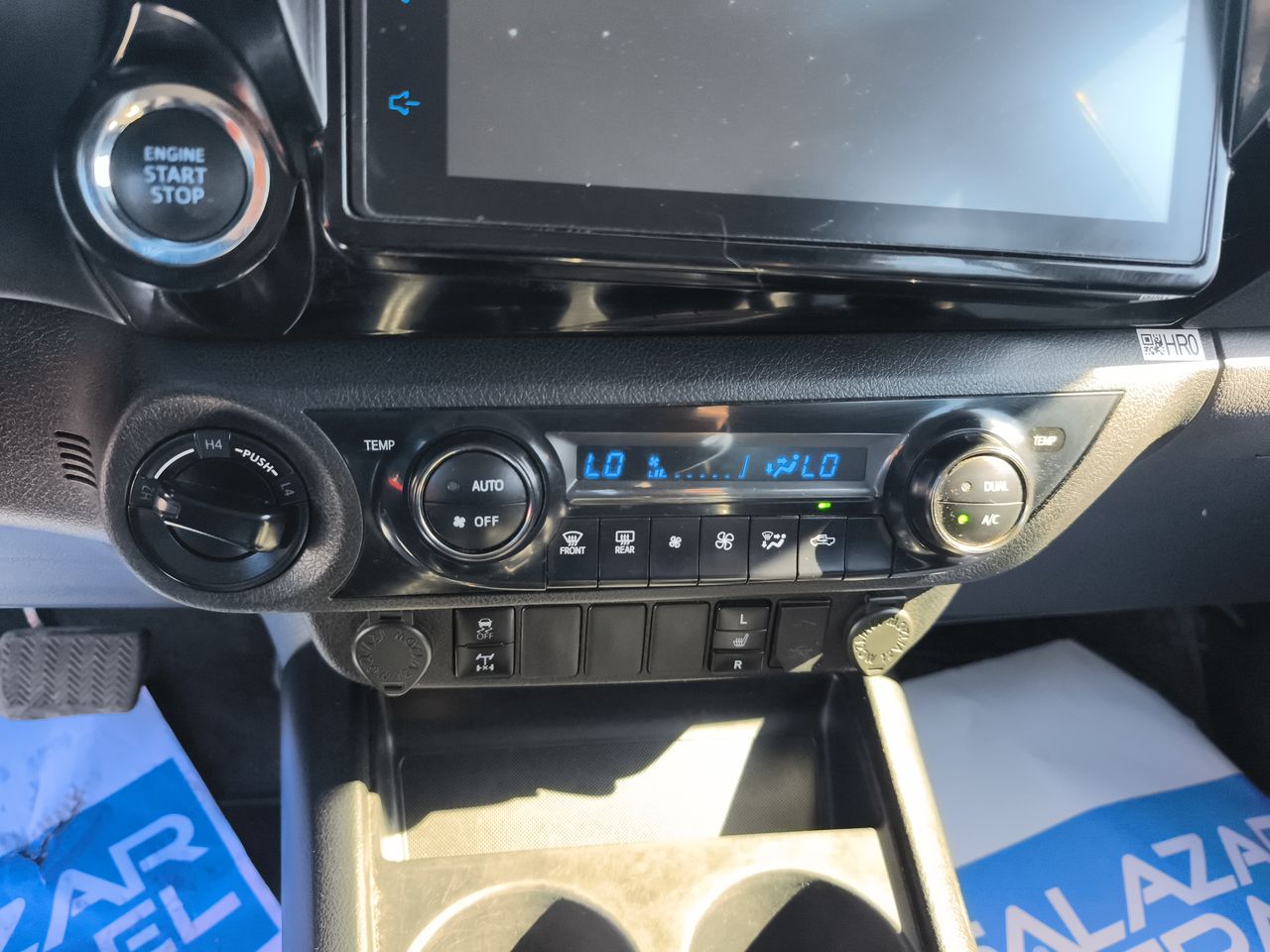 Toyota Hilux — foto 29 de 34