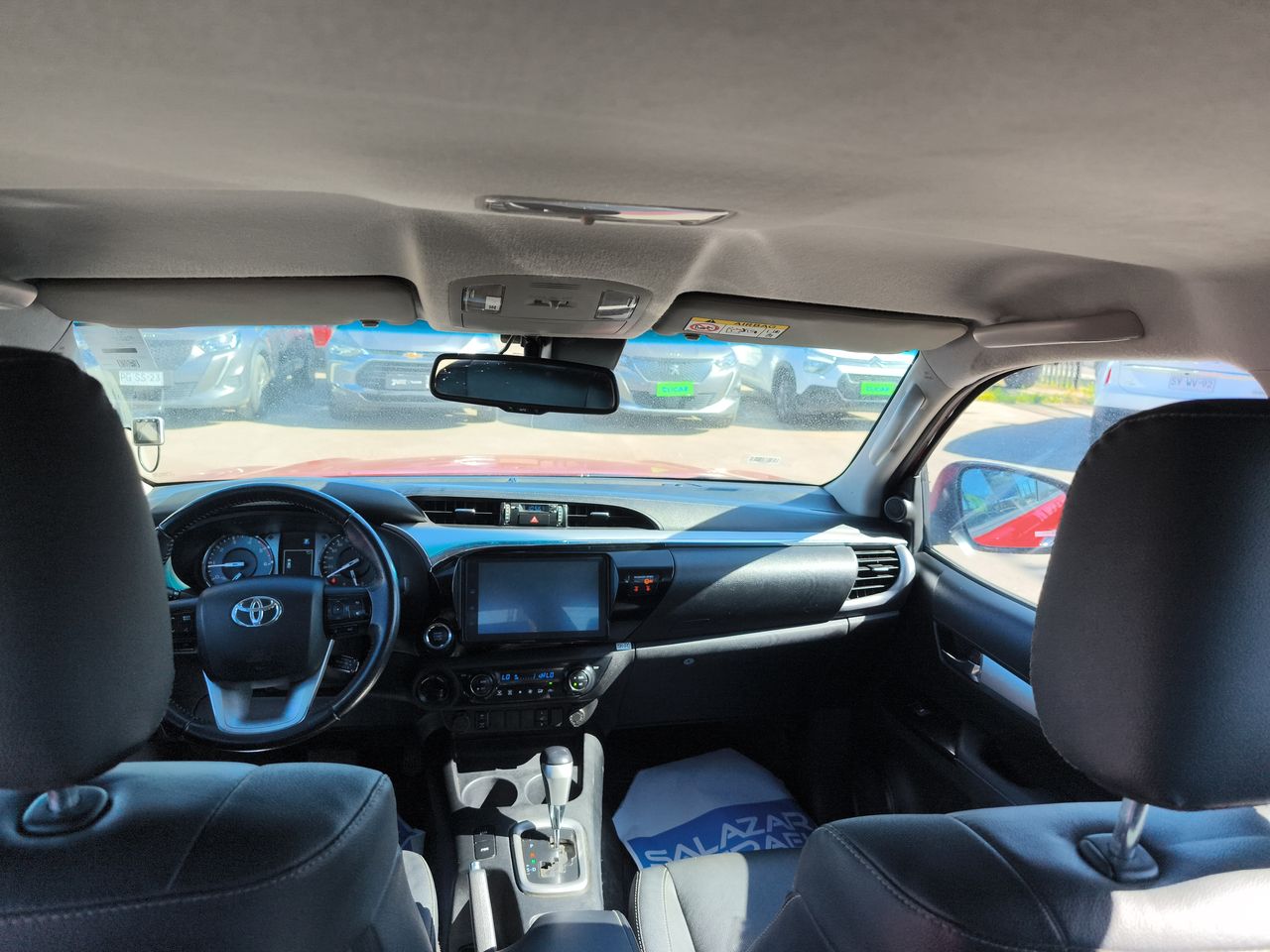 Toyota Hilux — foto 10 de 34