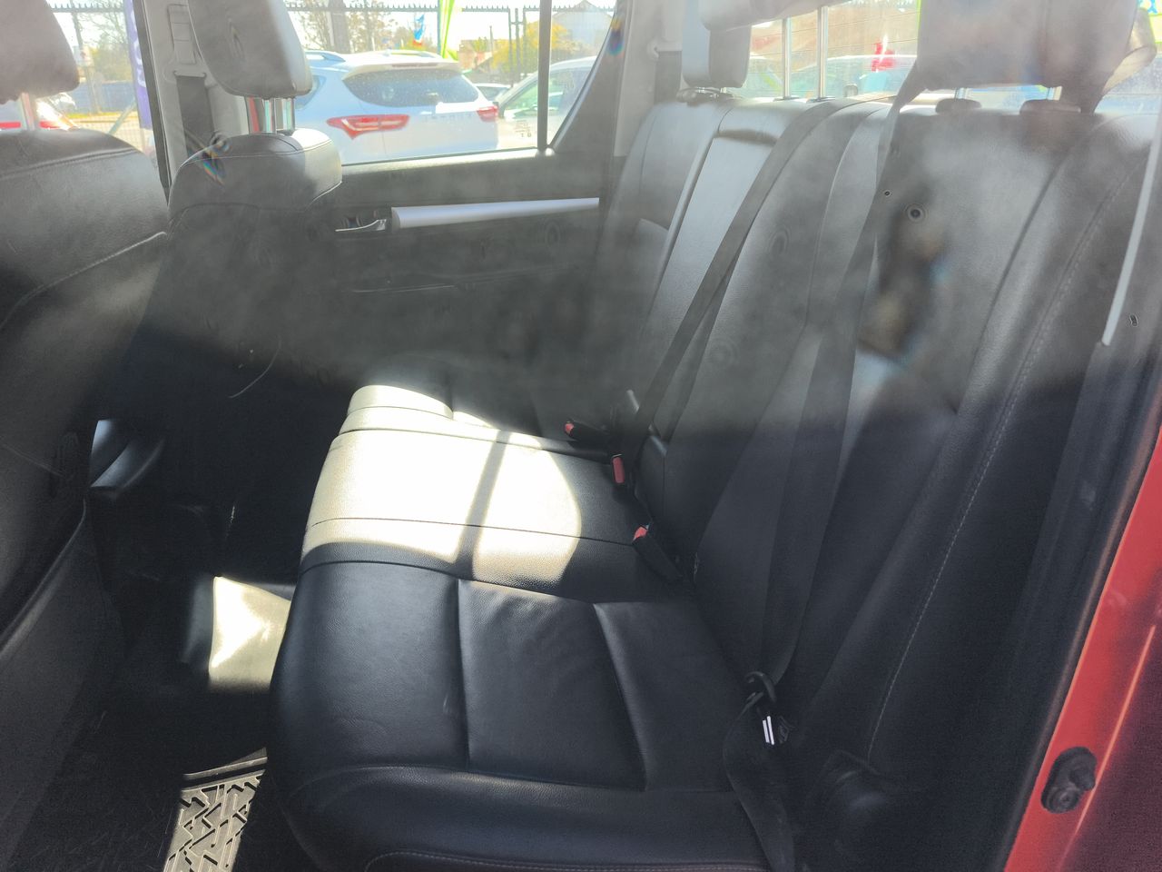 Toyota Hilux — foto 13 de 34
