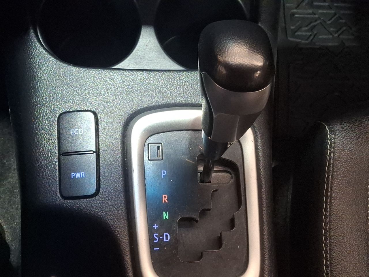 Toyota Hilux — foto 31 de 35