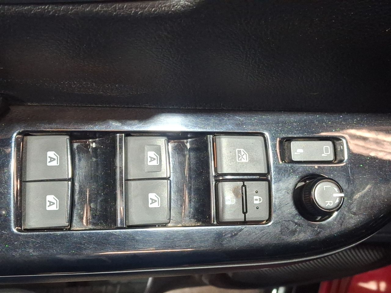 Toyota Hilux — foto 22 de 35