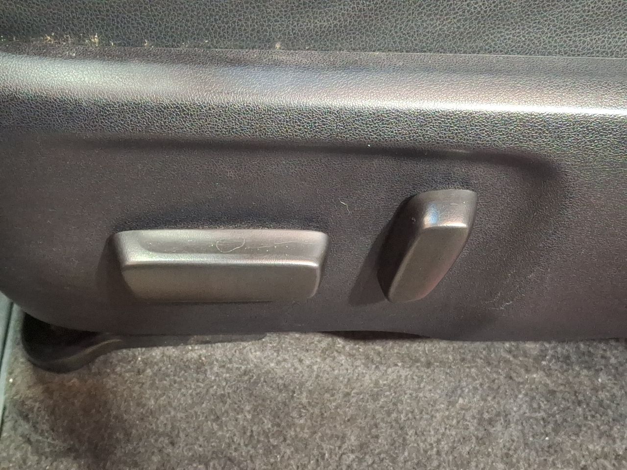 Toyota Hilux — foto 23 de 35