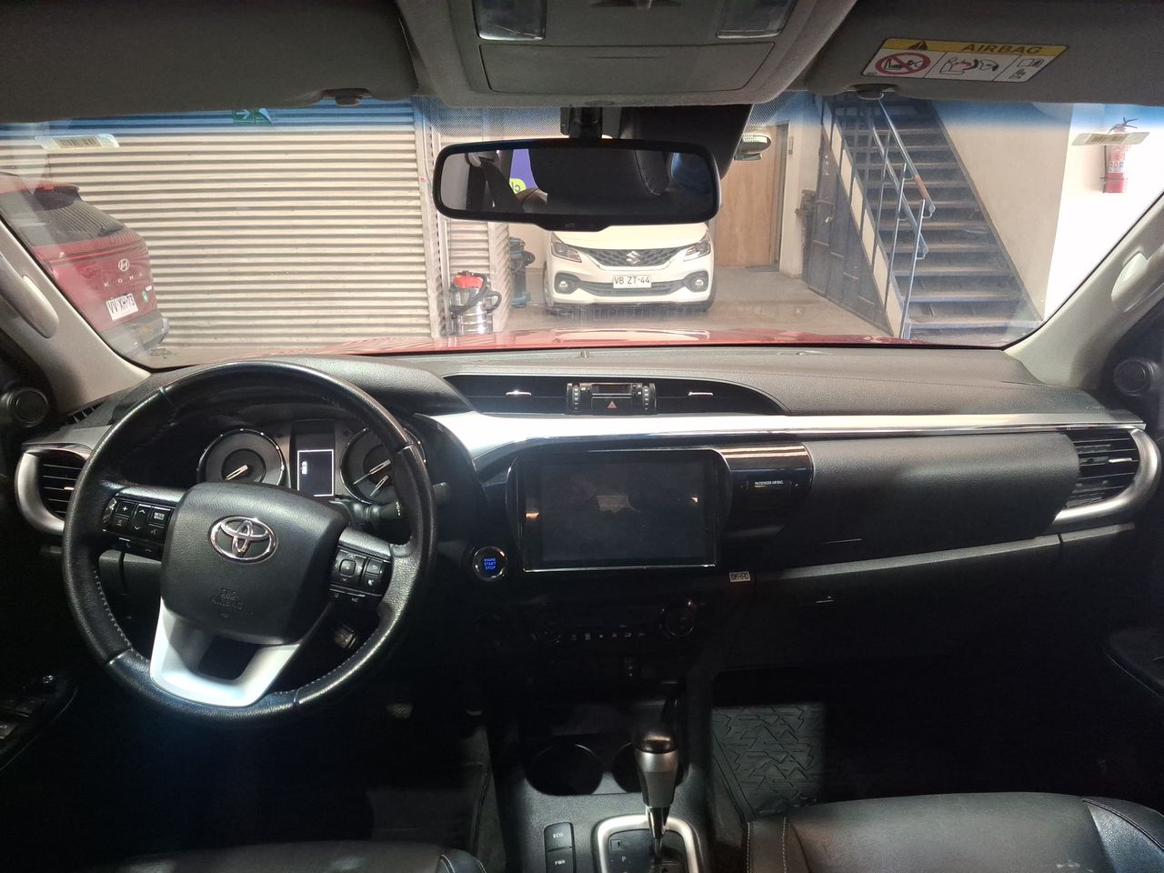 Toyota Hilux — foto 10 de 35