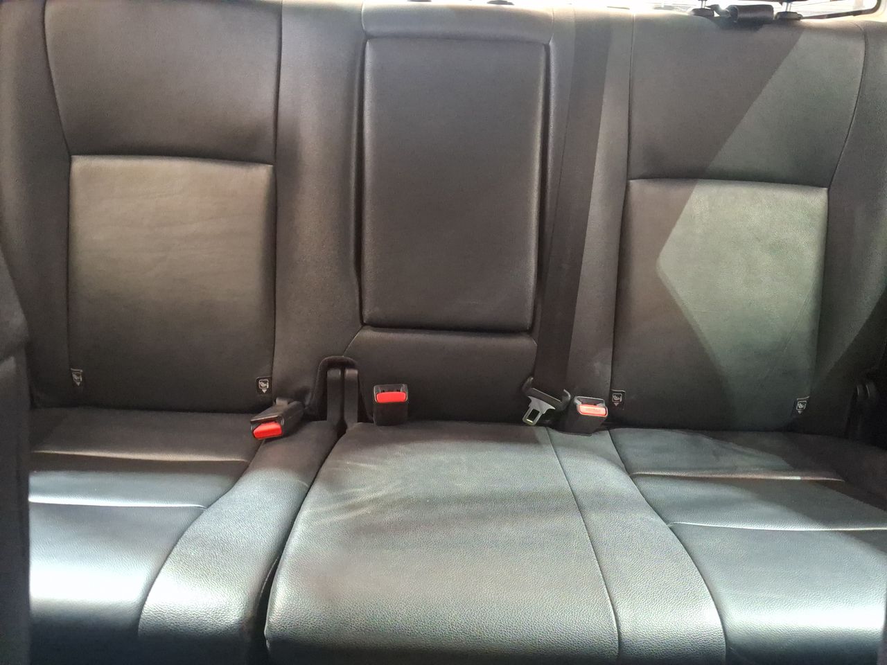 Toyota Hilux — foto 14 de 35
