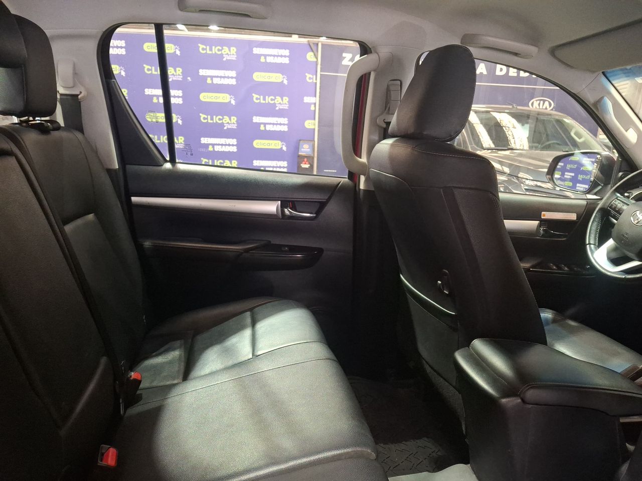 Toyota Hilux — foto 16 de 35