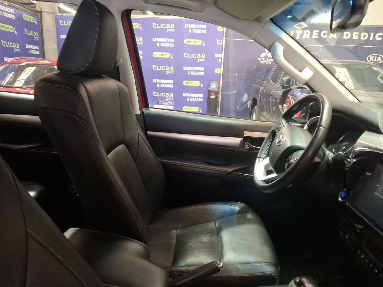 Toyota Hilux — foto 17 de 35