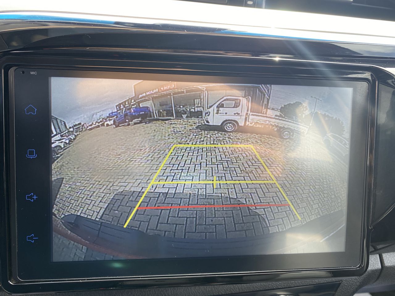 Toyota Hilux — foto 30 de 36