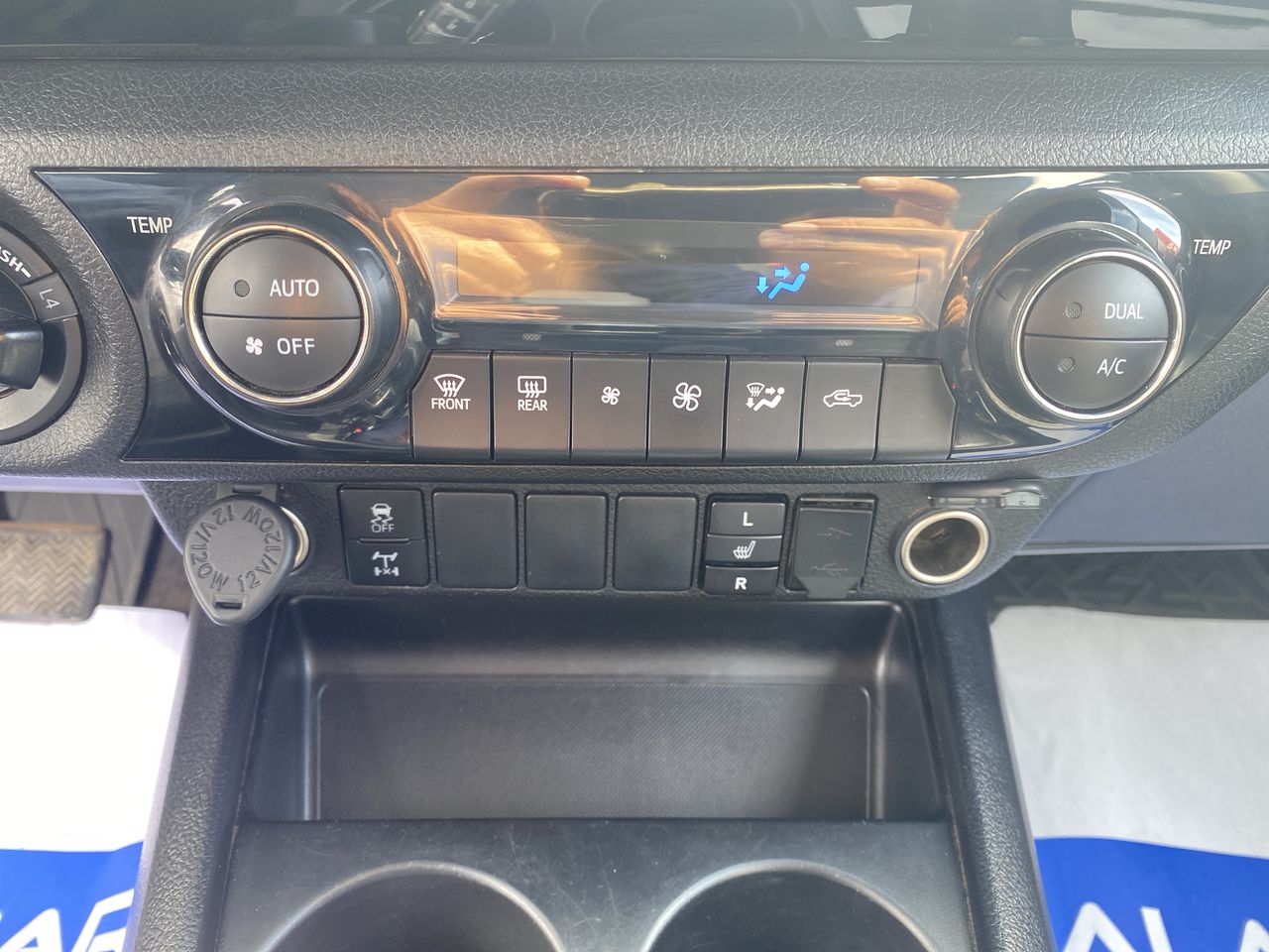 Toyota Hilux — foto 31 de 36