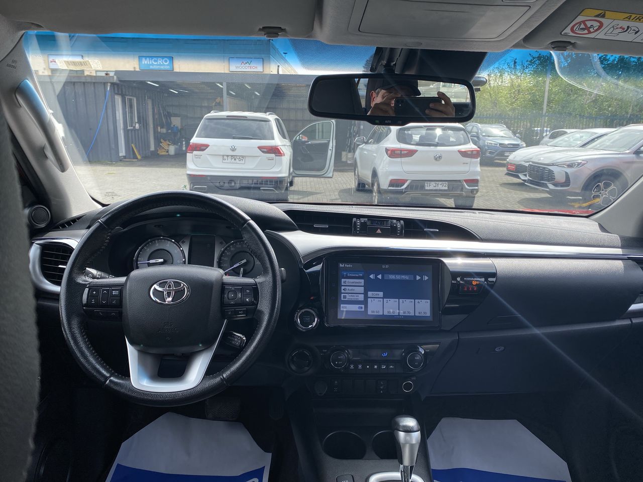 Toyota Hilux — foto 33 de 36