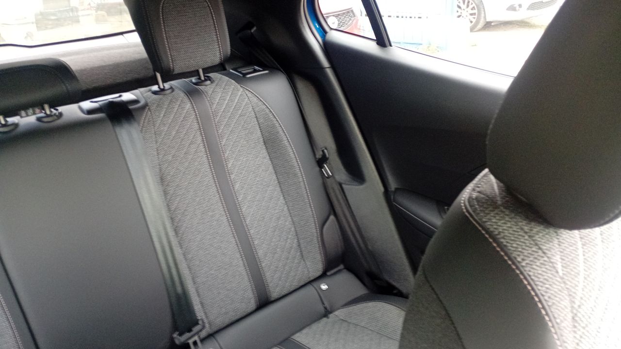 PEUGEOT - 6