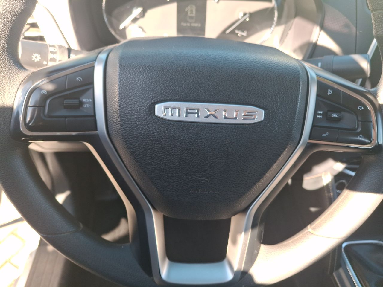 Maxus T60 — foto 19 de 27