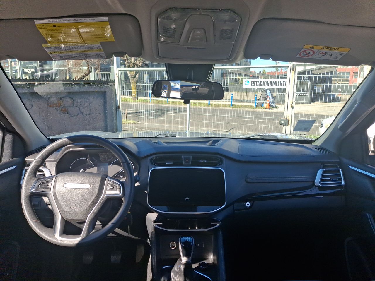 Maxus T60 — foto 2 de 27