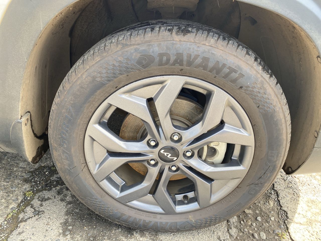 KIA Seltos — foto 18 de 35