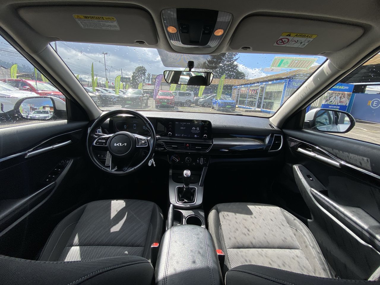 KIA Seltos — foto 10 de 35