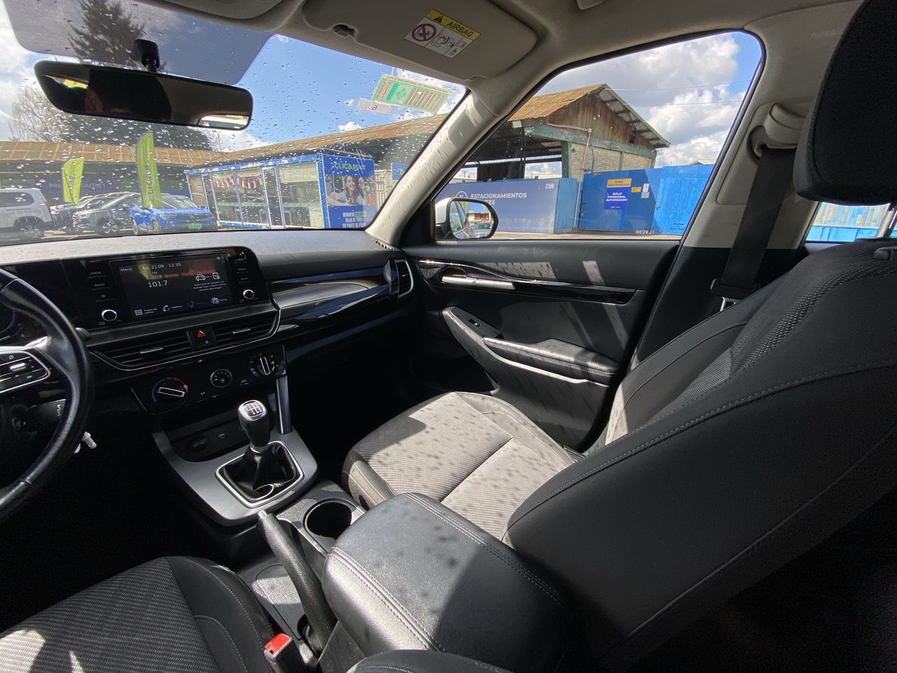 KIA Seltos — foto 11 de 35