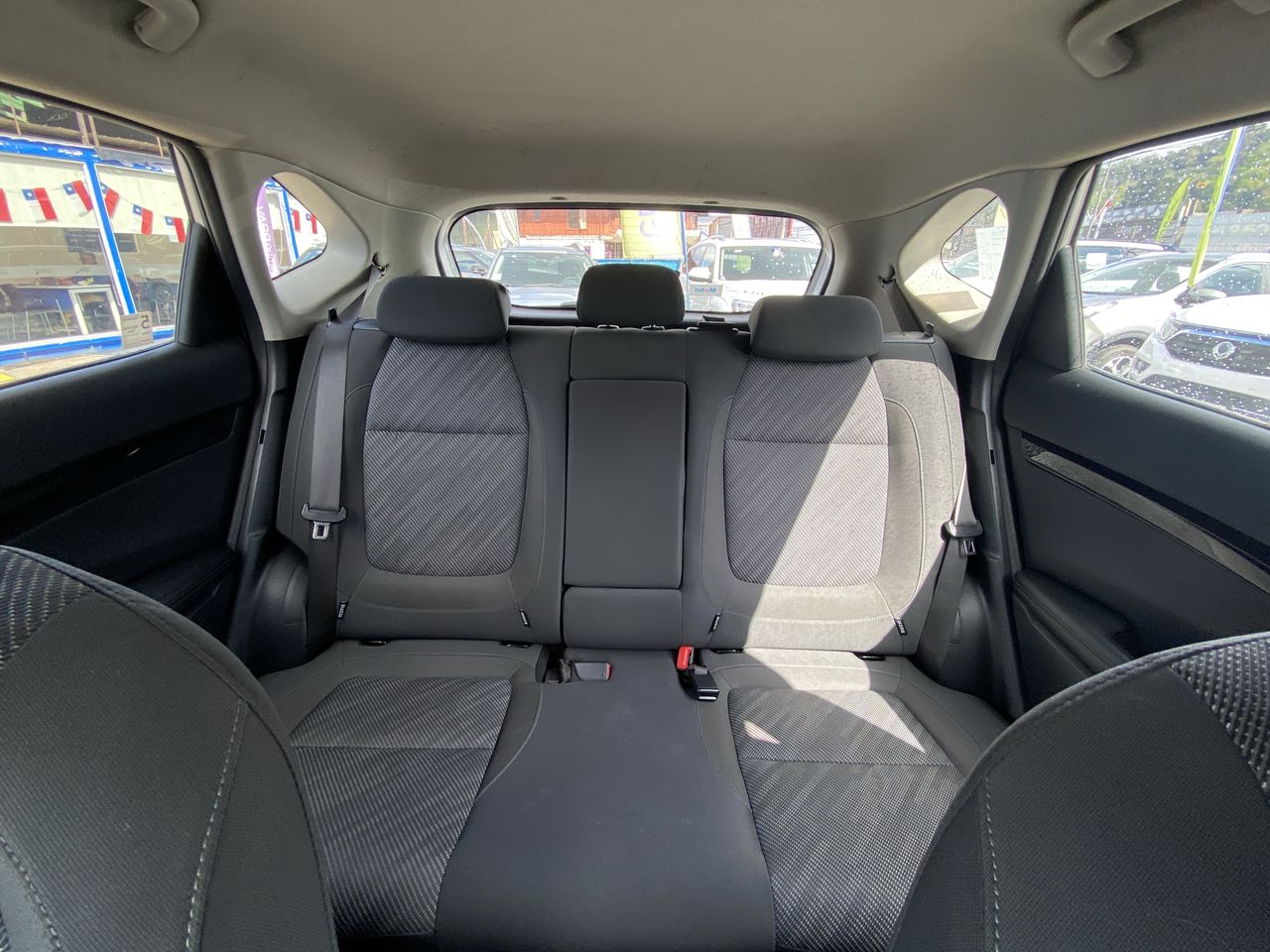 KIA Seltos — foto 14 de 35
