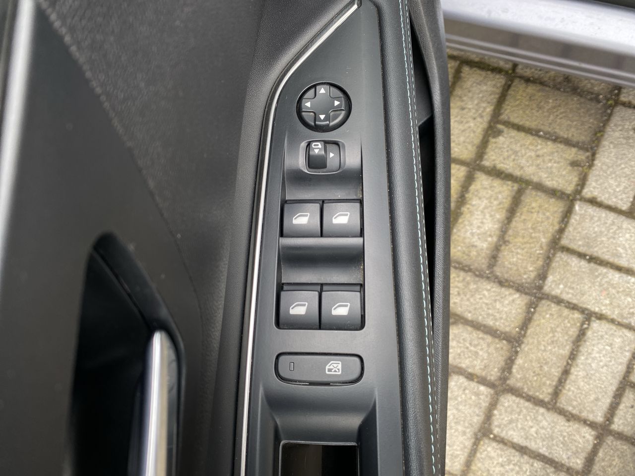Peugeot 5008 — foto 24 de 37