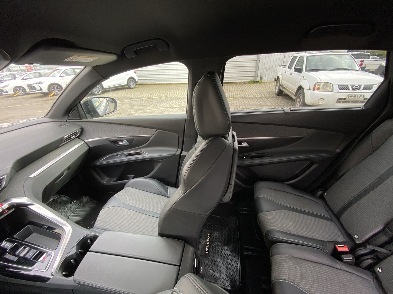 Peugeot 5008 — foto 12 de 37
