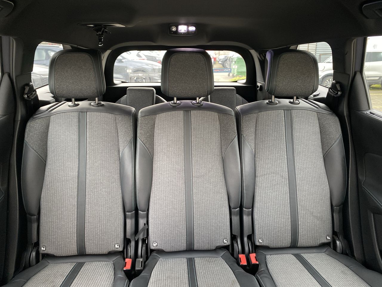 Peugeot 5008 — foto 14 de 37