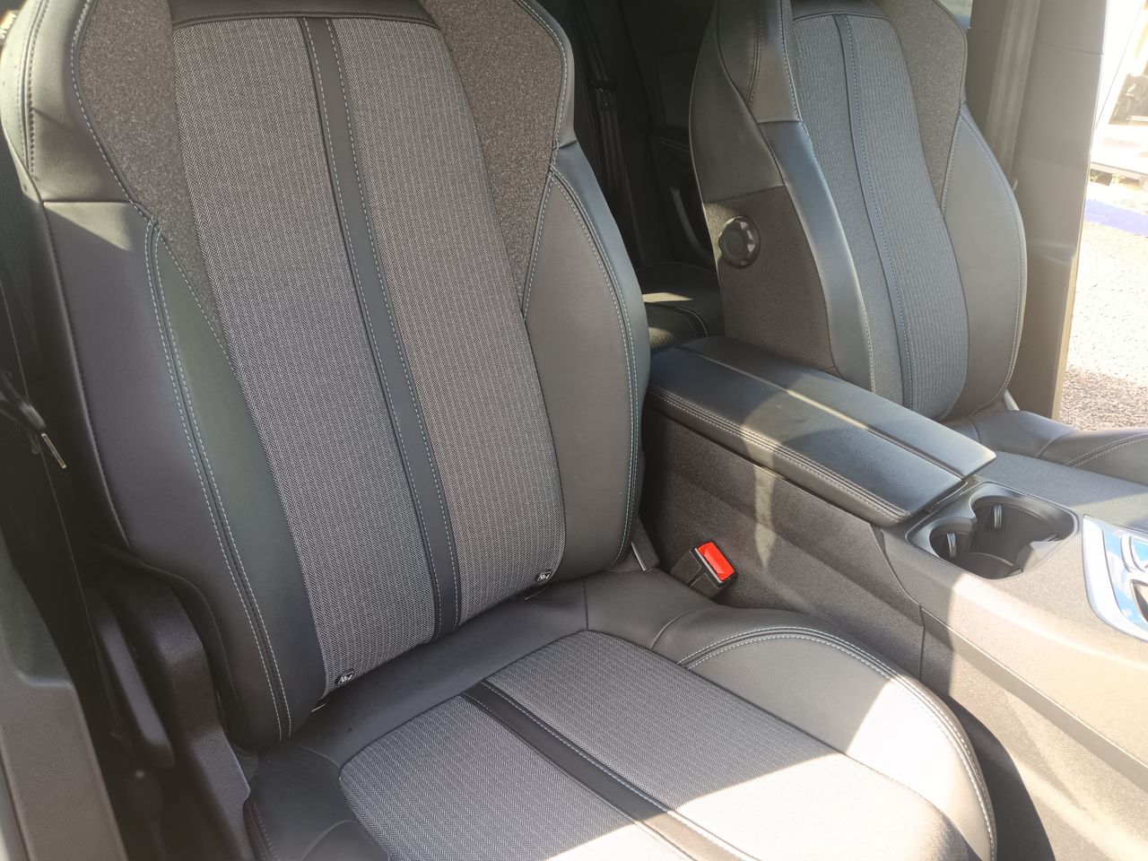 Peugeot 3008 — foto 18 de 20