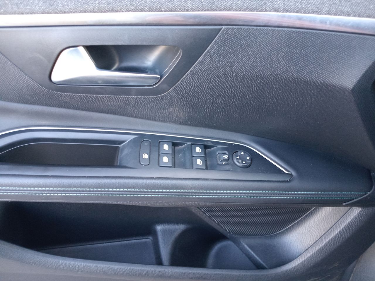 PEUGEOT - 20