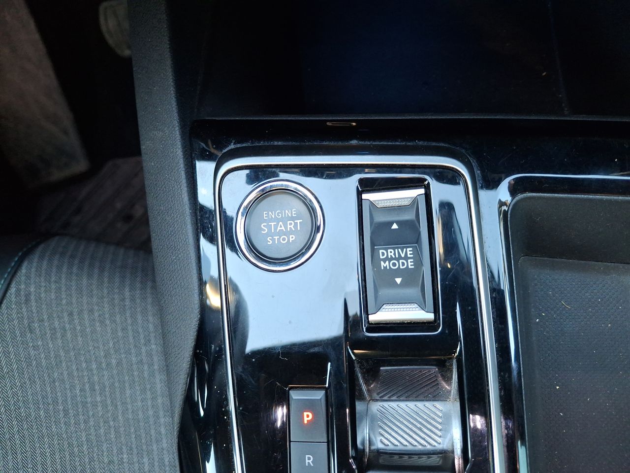 PEUGEOT - 28
