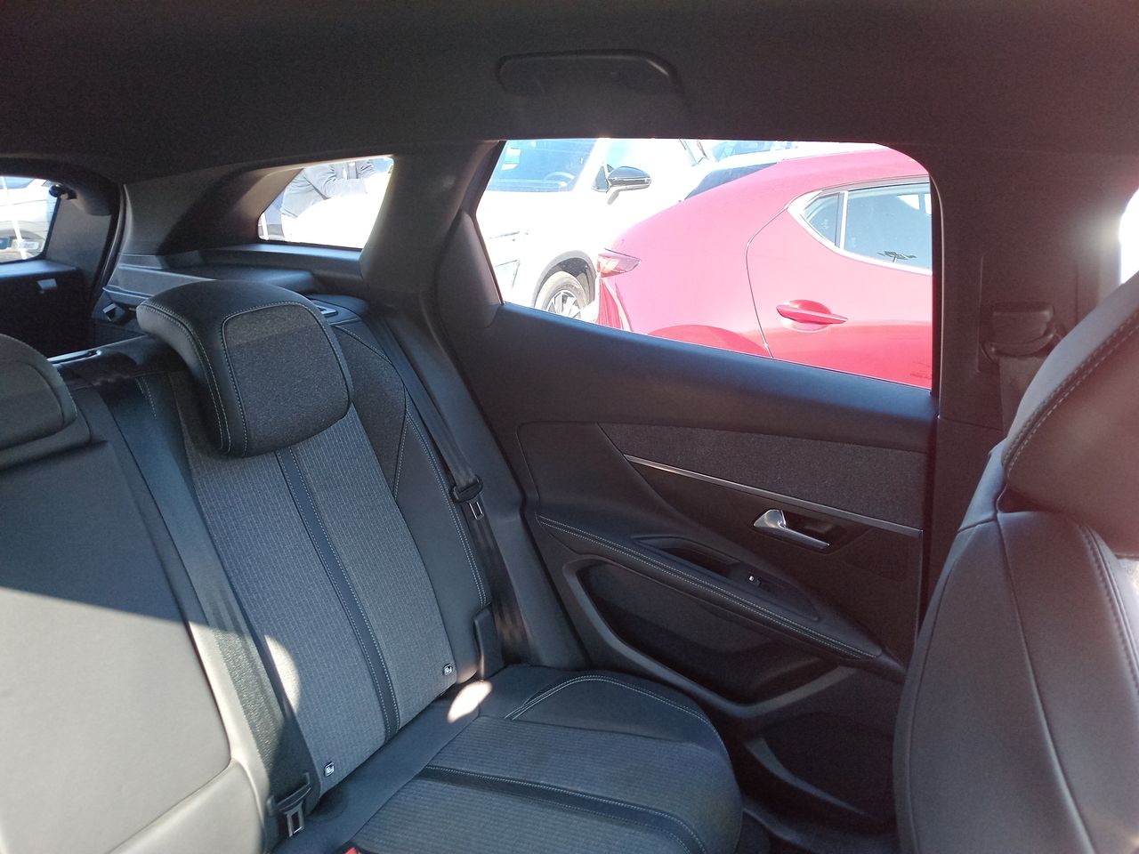 PEUGEOT - 6