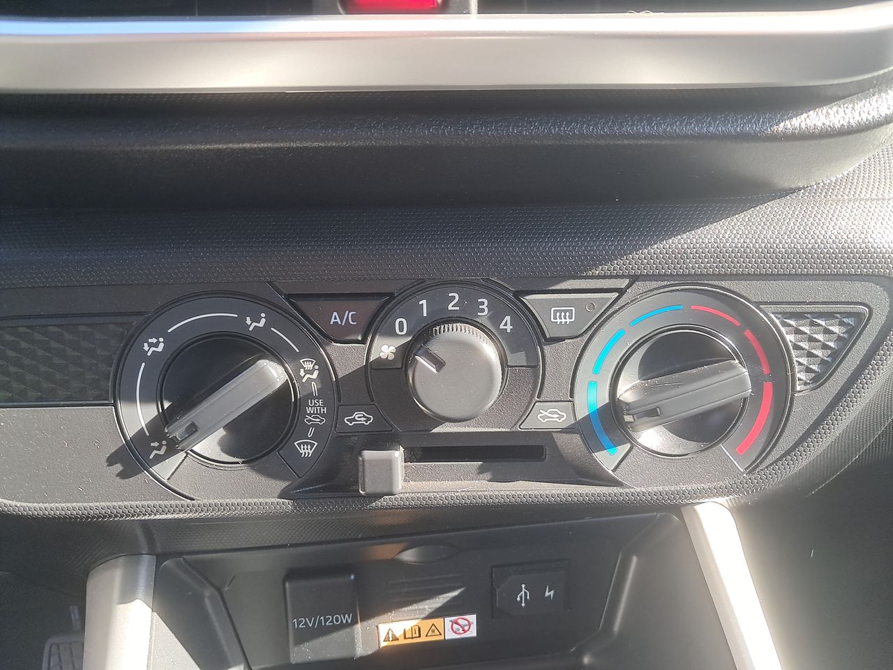 TOYOTA - 30