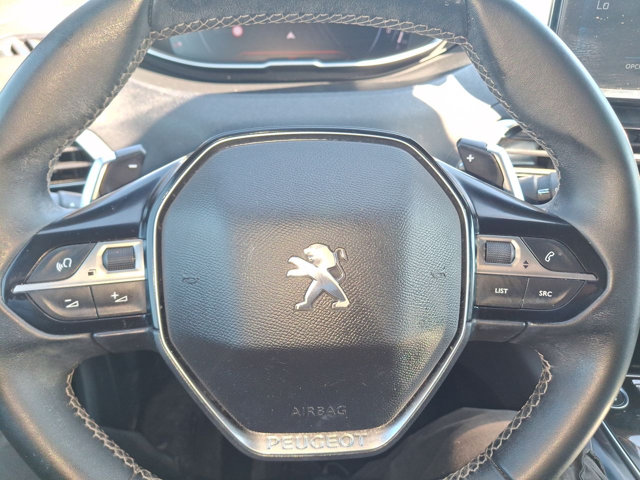 Peugeot 3008 — foto 25 de 31