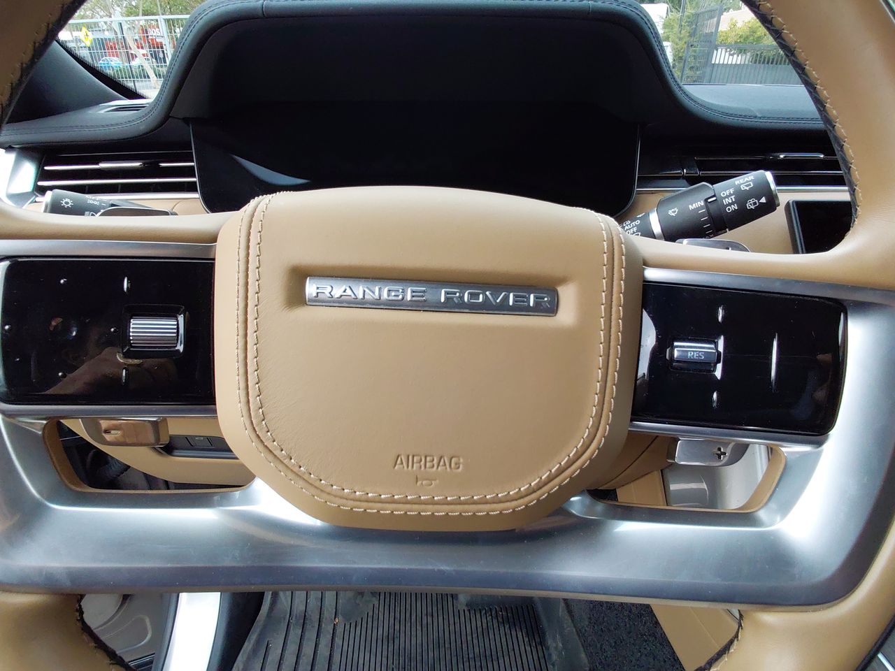 LAND ROVER - 18