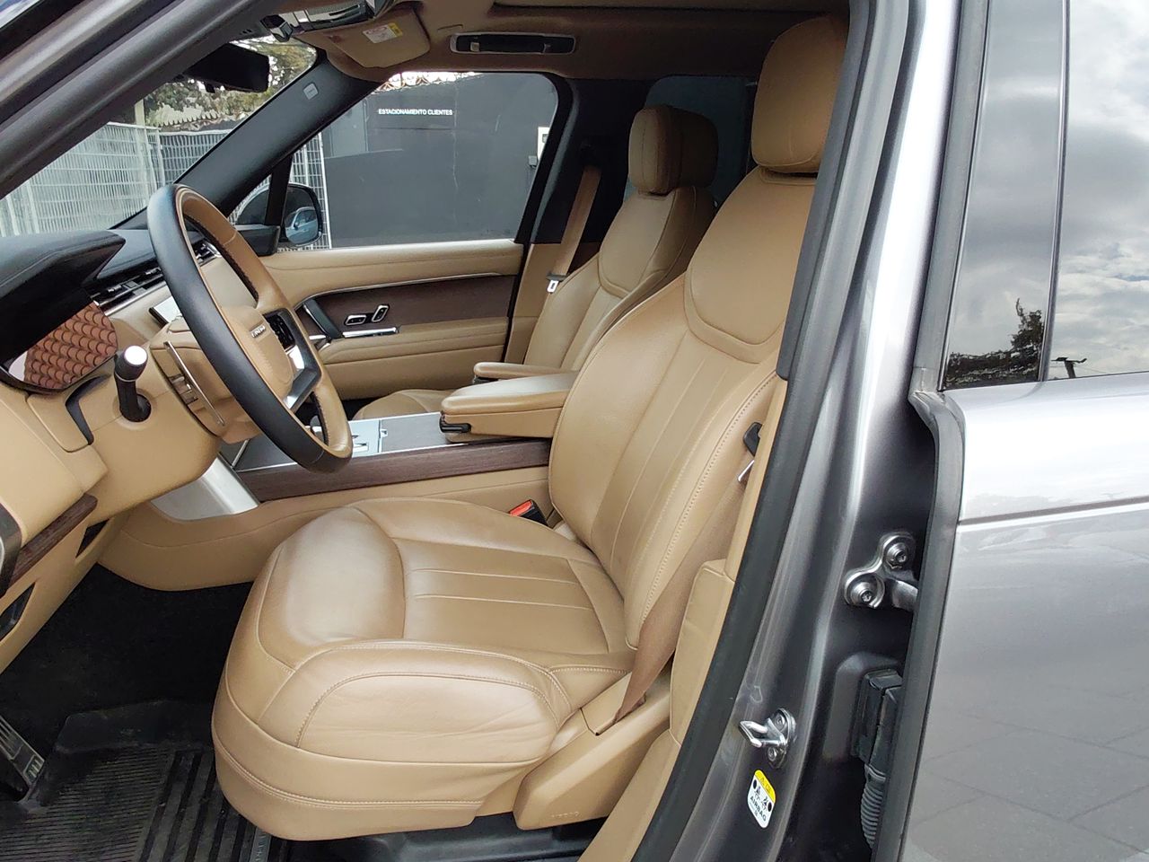 LAND ROVER - 16