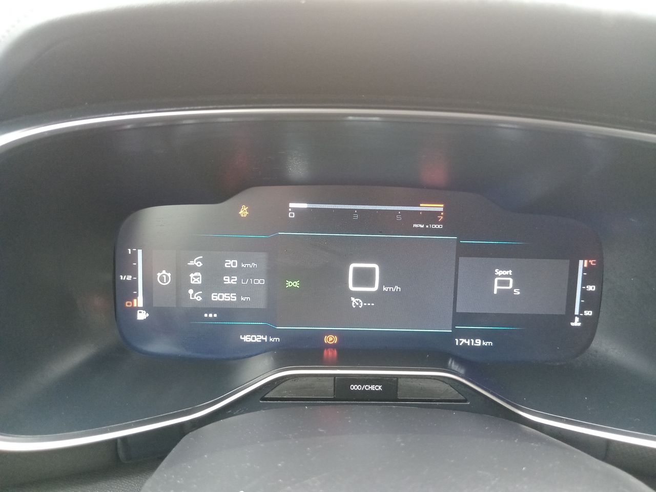 Porsche Macan — foto 19 de 27