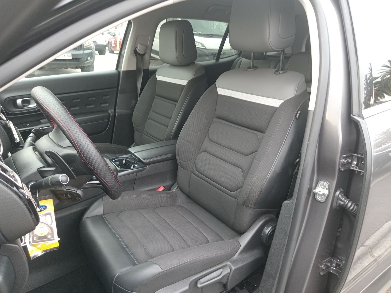 Porsche Macan — foto 16 de 27