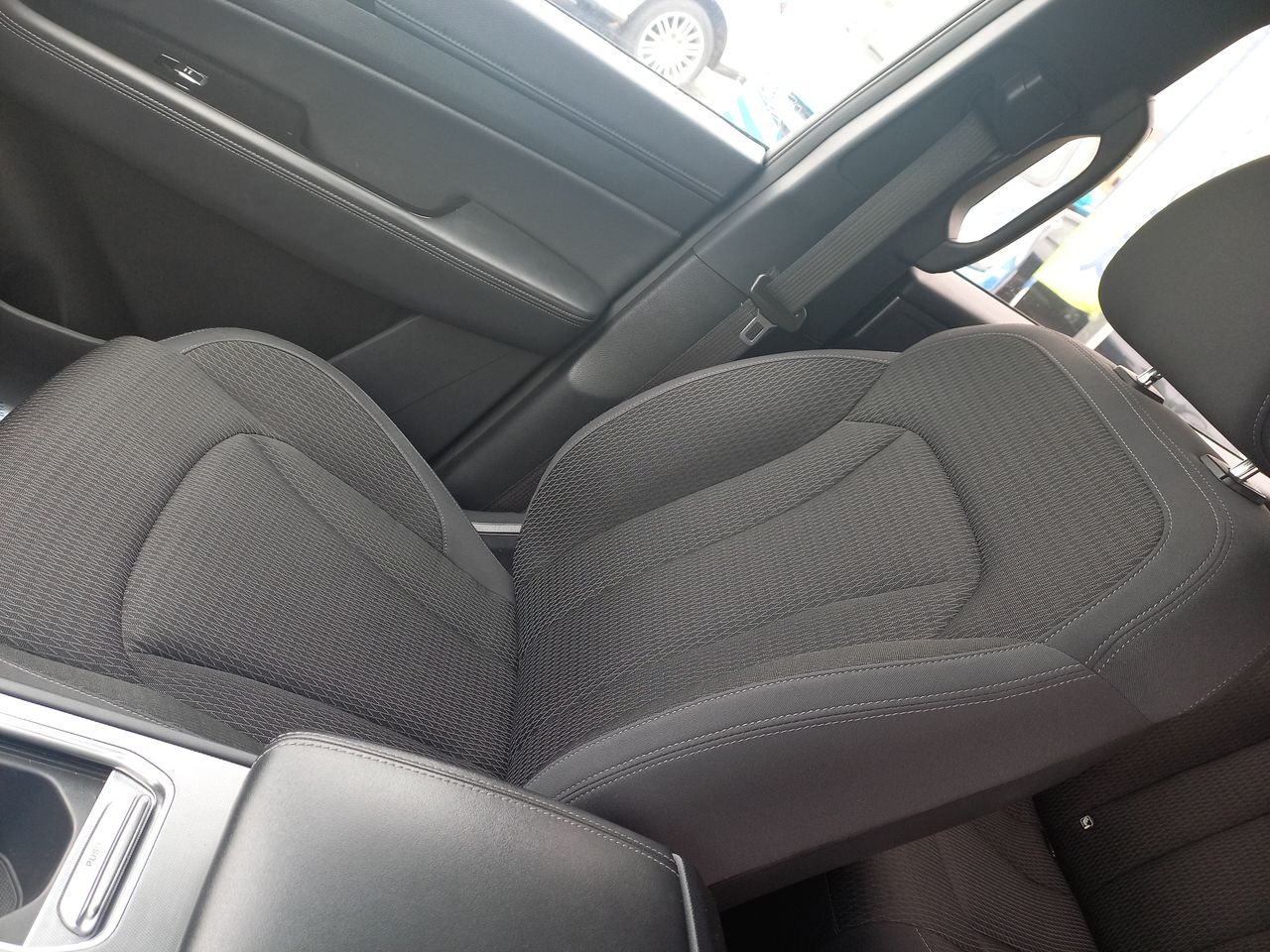 SSANGYONG - 29
