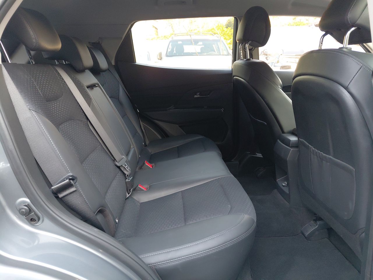 SSANGYONG - 33